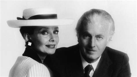 lo stilista givenchy|Hubert de Givenchy: storia e vita dello stilista francese .